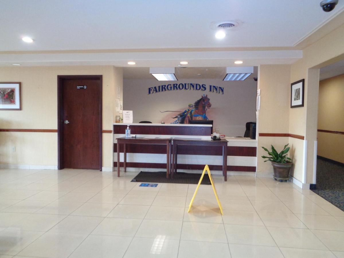Fairgrounds Inn Du Quoin Exteriör bild